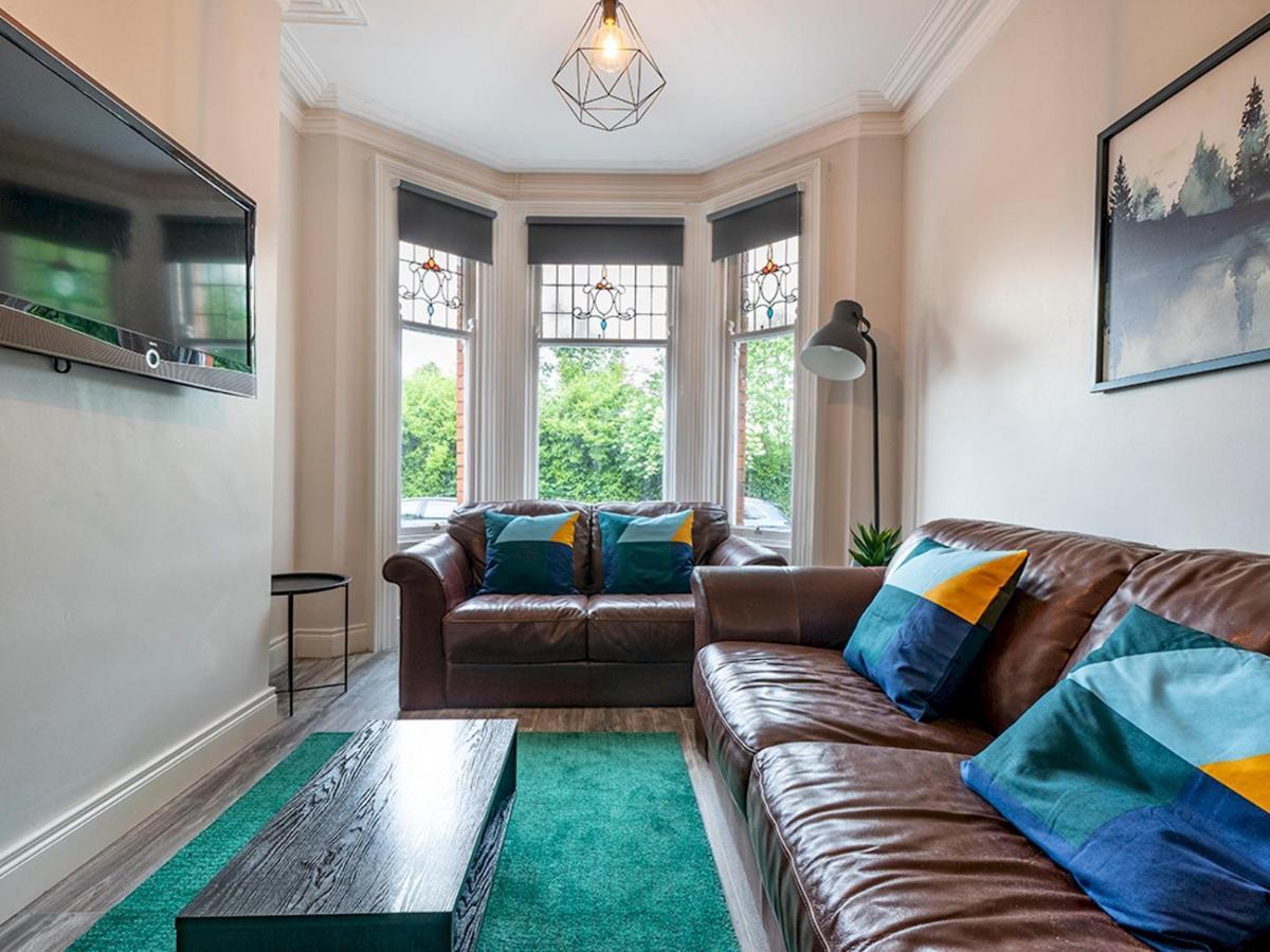 Pass The Keys Beautiful 4Br Restored Red Brick Cafes And Park Belfast Bagian luar foto