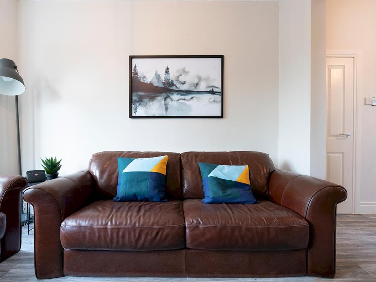 Pass The Keys Beautiful 4Br Restored Red Brick Cafes And Park Belfast Bagian luar foto