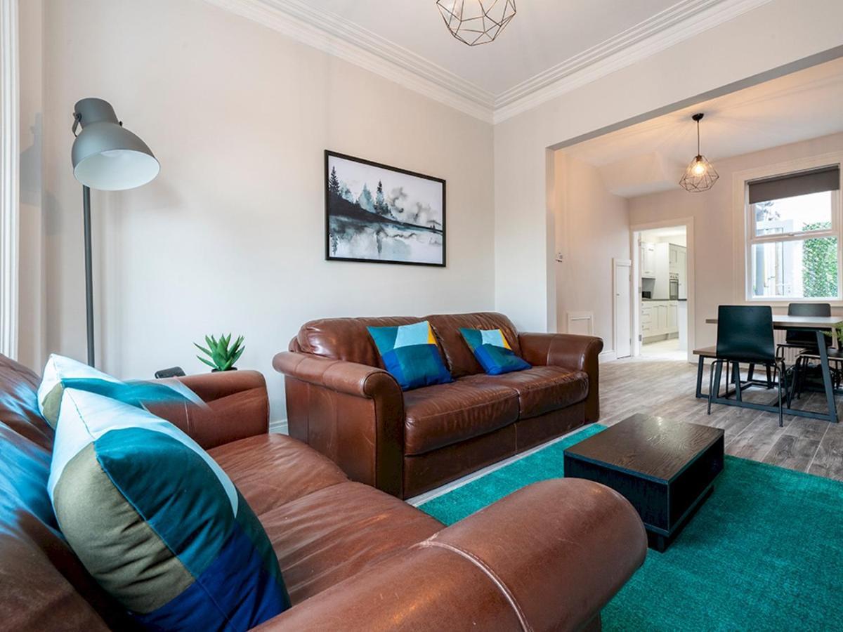 Pass The Keys Beautiful 4Br Restored Red Brick Cafes And Park Belfast Bagian luar foto