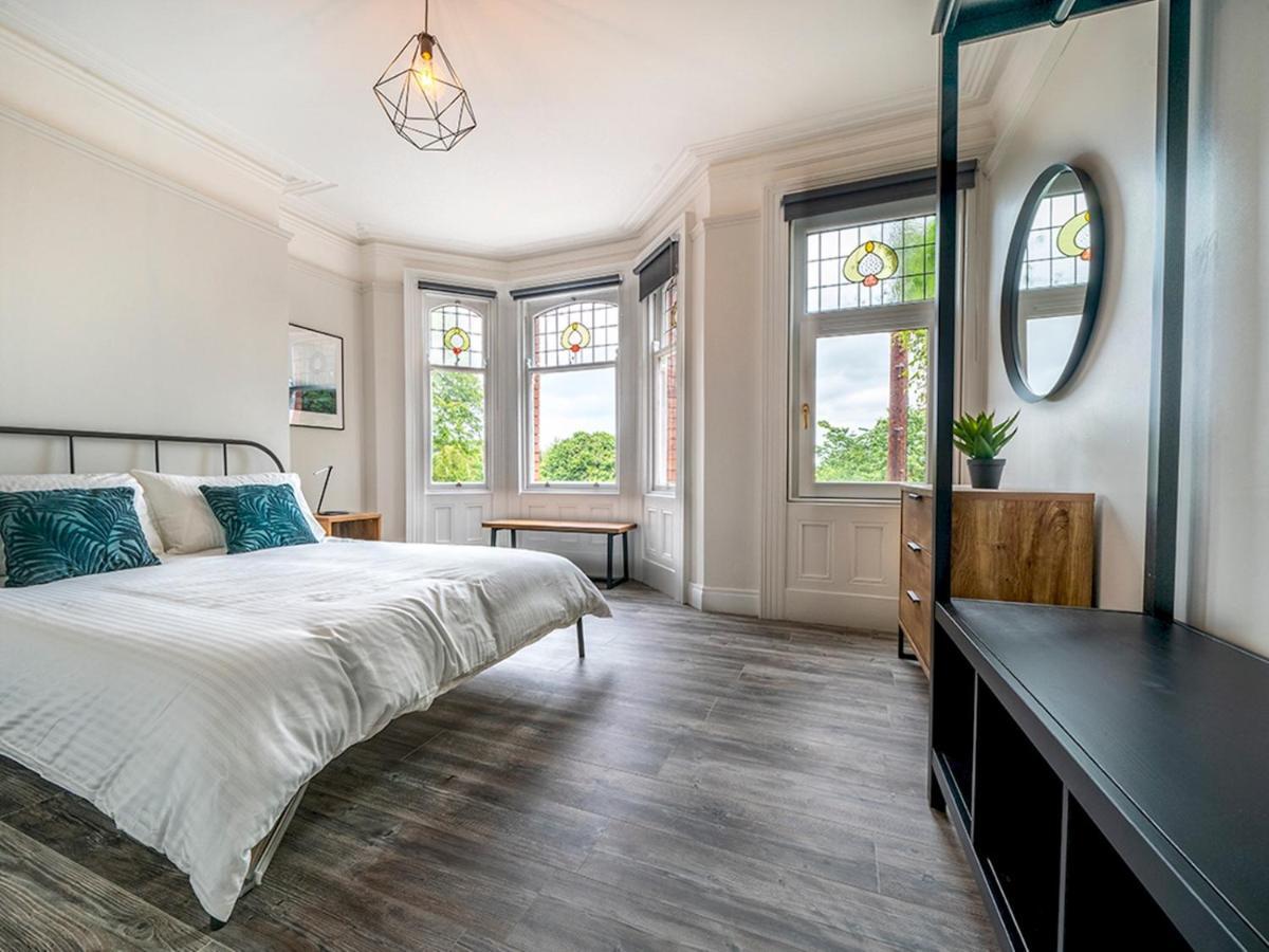 Pass The Keys Beautiful 4Br Restored Red Brick Cafes And Park Belfast Bagian luar foto