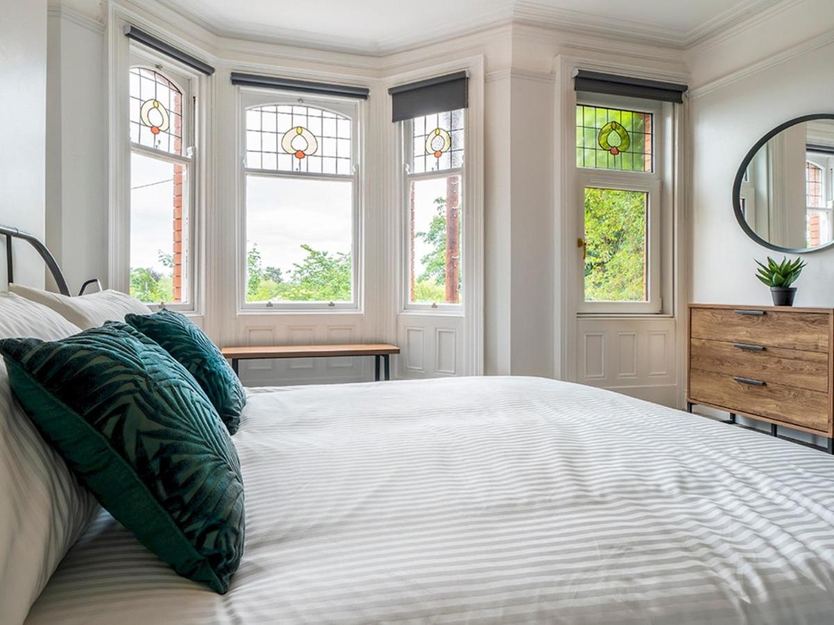 Pass The Keys Beautiful 4Br Restored Red Brick Cafes And Park Belfast Bagian luar foto